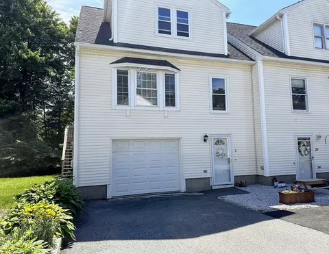 31 Mahogany Run #31, Leominster, MA 01453
