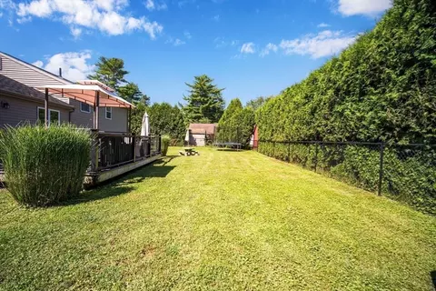 Exterior - 135 Tamarack Dr, Springfield, MA 01129 photo 8 of 9