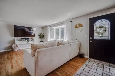 Entry Way - 135 Tamarack Dr, Springfield, MA 01129 photo 1 of 1