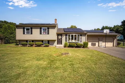 135 Tamarack Dr, Springfield, MA 01129