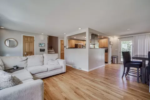 Living - 135 Tamarack Dr, Springfield, MA 01129 photo 3 of 3
