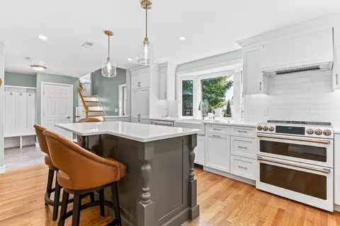 Kitchen - 37 Gregory Rd, Wakefield, MA 01880 photo 3 of 7