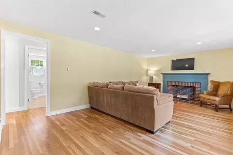 Living - 37 Gregory Rd, Wakefield, MA 01880 photo 3 of 5