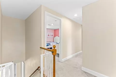 Entry Way - 37 Gregory Rd, Wakefield, MA 01880 photo 4 of 4