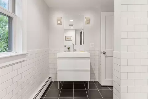 Bath - 5 Mayflower Rd, Needham, MA 02492 photo 4 of 7