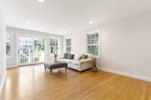 Living - 5 Mayflower Rd, Needham, MA 02492 photo 3 of 4