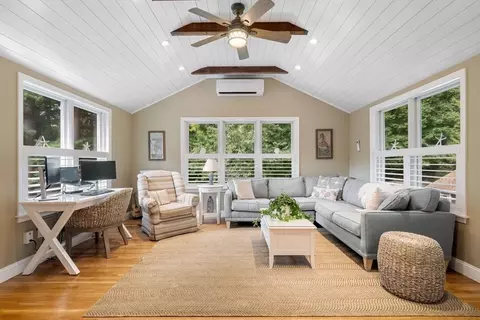 19 Stanford Dr, Hingham, MA 02043 photo 9