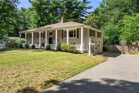 19 Stanford Dr, Hingham, MA 02043 photo 2
