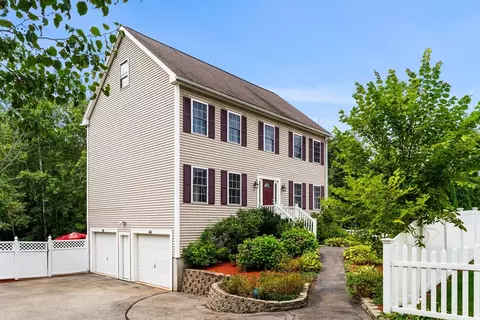 17 Winston Cir, Haverhill, MA 01830
