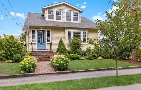 44 Antwerp St, Milton, MA 02186