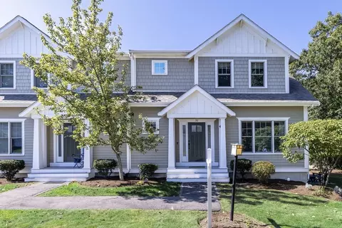 32 Putnam St #32, Needham, MA 02494 photo 2