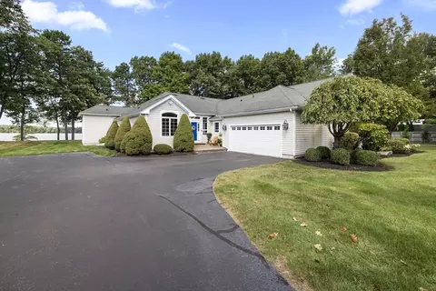 72 Lyman St #72, Westborough, MA 01581