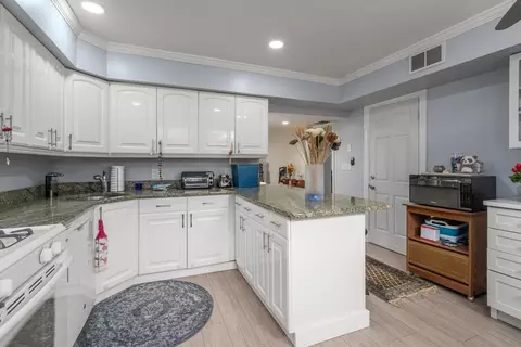 Kitchen - 22 James St #22A, Brookline, MA 02446 photo 2 of 9
