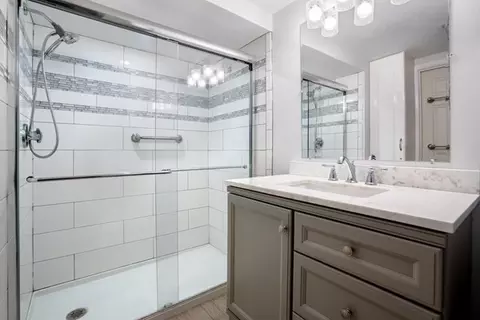 Bath - 22 James St #22A, Brookline, MA 02446 photo 1 of 3