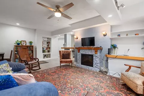22 James St, Brookline, MA 02446