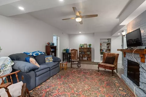 22 James St, Brookline, MA 02446 photo 5