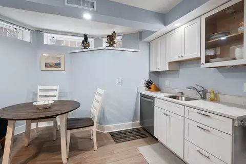 22 James St, Brookline, MA 02446 photo 28