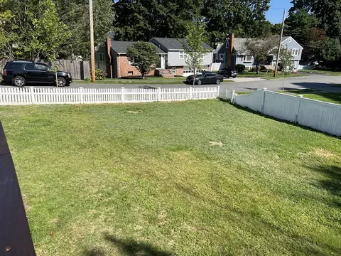 Exterior - 322 Summer Ave, Reading, MA 01867 photo 8 of 8