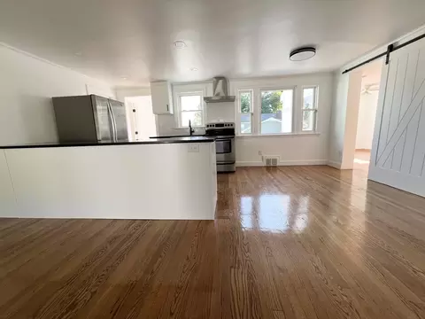 Kitchen - 322 Summer Ave, Reading, MA 01867 photo 1 of 8