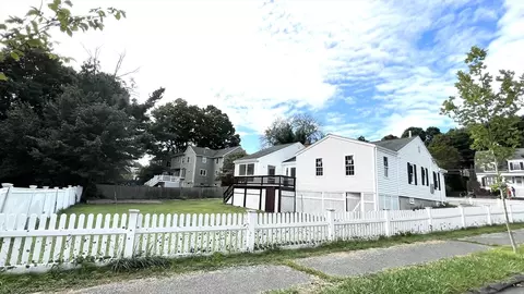 Exterior - 322 Summer Ave, Reading, MA 01867 photo 6 of 8