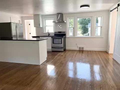 Living - 322 Summer Ave, Reading, MA 01867 photo 4 of 5