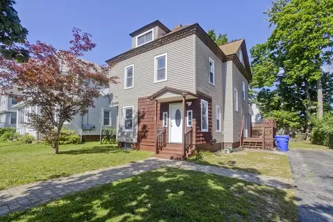 37 Groveland St, Springfield, MA 01108