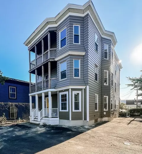 7 Haddington Pl, Lynn, MA 01905