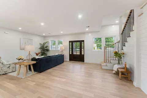 13 Rutledge Rd, Natick, MA 01760 photo 17