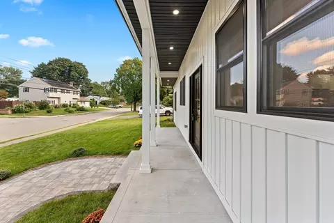 13 Rutledge Rd, Natick, MA 01760 photo 5
