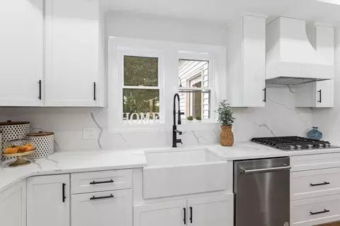 13 Rutledge Rd, Natick, MA 01760 photo 9