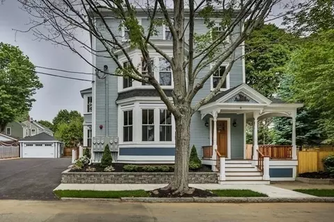 6 Allen St #B, Newburyport, MA 01950