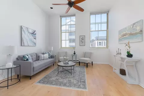 350 W 4th #301, Boston, MA 02127