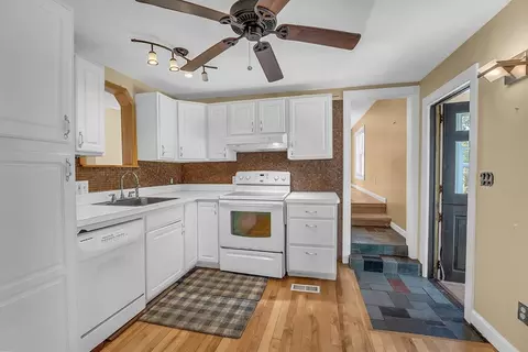 291 Brattle St, Athol, MA 01331 photo 11