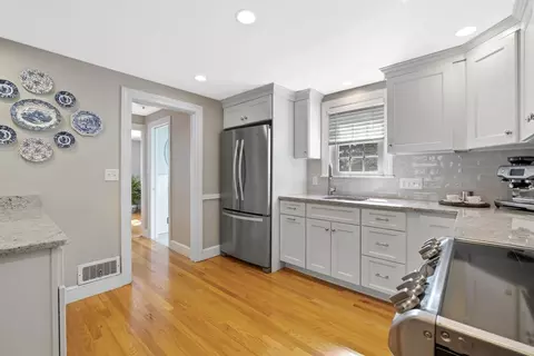 214 High St, Reading, MA 01867 photo 12
