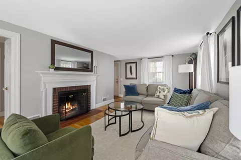 214 High St, Reading, MA 01867 photo 5