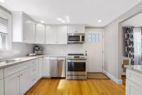 214 High St, Reading, MA 01867 photo 14