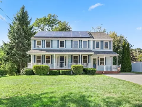 4 Cote St, Amesbury, MA 01913