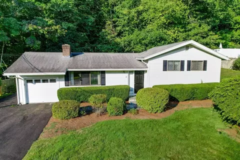 20 Jodie Rd, Framingham, MA 01702