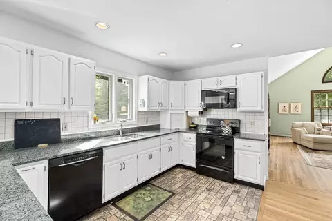 129 Old Barn Path, Marshfield, MA 02050 photo 4