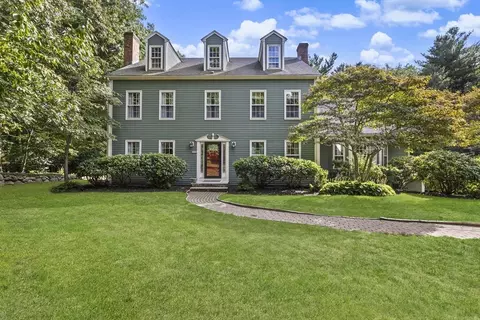 129 Old Barn Path, Marshfield, MA 02050