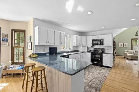 129 Old Barn Path, Marshfield, MA 02050 photo 3