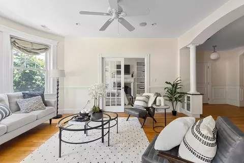 14 Marshal St #3, Brookline, MA 02446