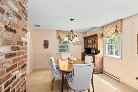 Dining - 20 Volunteer Rd, Hingham, MA 02043 photo 2 of 4