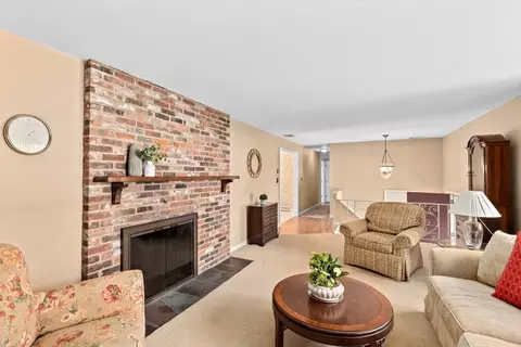 Living - 20 Volunteer Rd, Hingham, MA 02043 photo 4 of 6