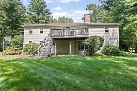 Exterior - 20 Volunteer Rd, Hingham, MA 02043 photo 7 of 9