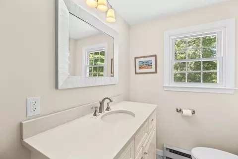 Bath - 20 Volunteer Rd, Hingham, MA 02043 photo 2 of 4