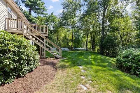 Exterior - 20 Volunteer Rd, Hingham, MA 02043 photo 3 of 9