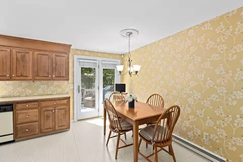 Dining - 20 Volunteer Rd, Hingham, MA 02043 photo 4 of 4