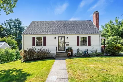 14 Whitten St, Worcester, MA 01605