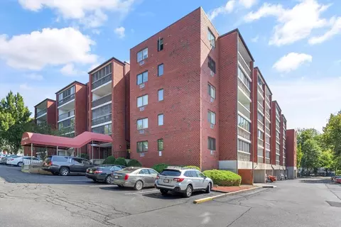 180 Green St #313, Melrose, MA 02176